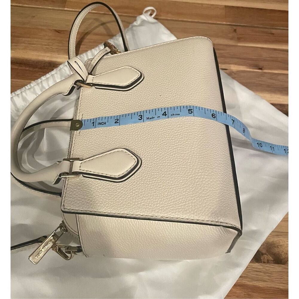 Michael Kors Daria Light Cream Leather 21n1 Satchel Crossbody - Picture 8 of 9